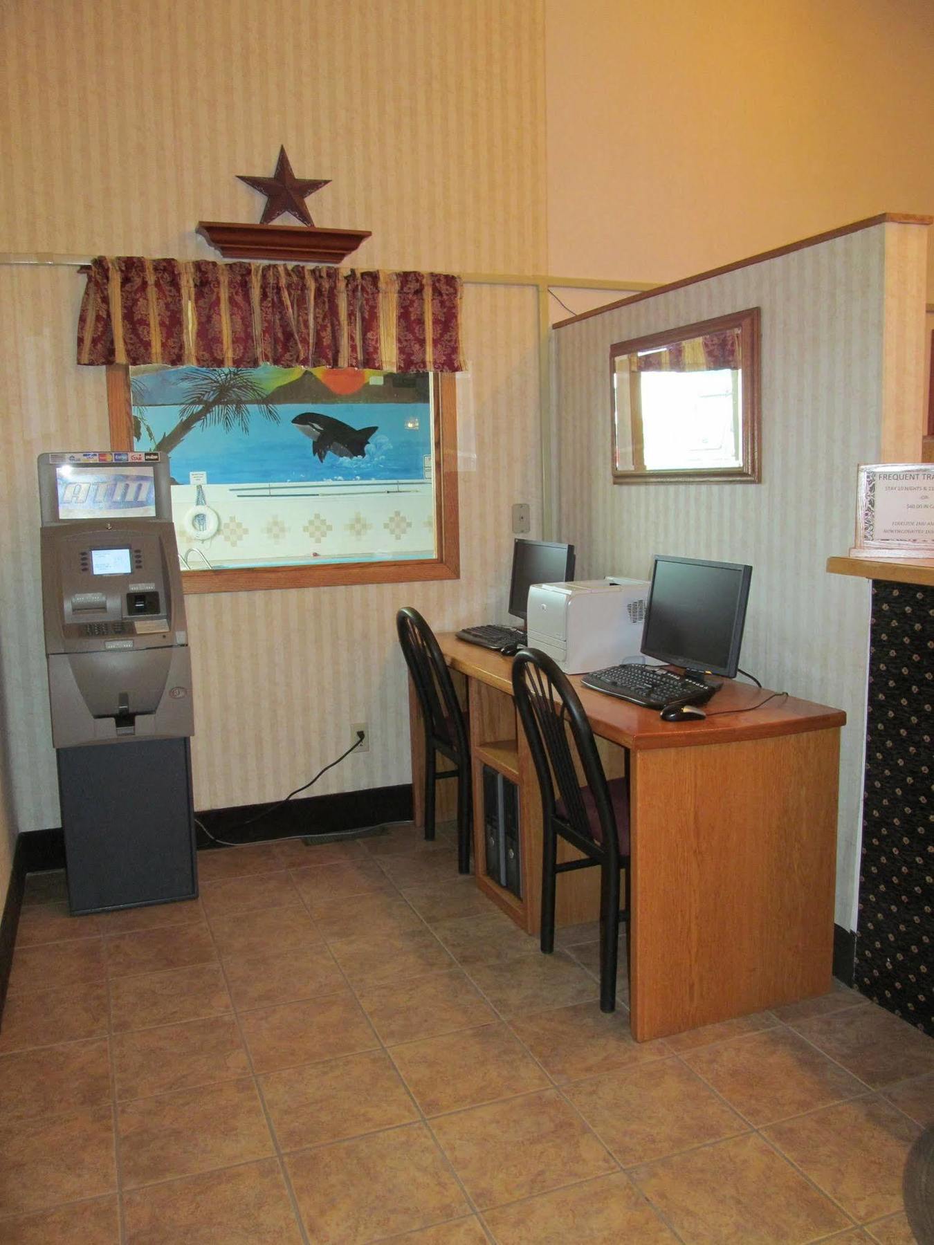 Fireside Inn And Suites Devils Lake Exterior foto