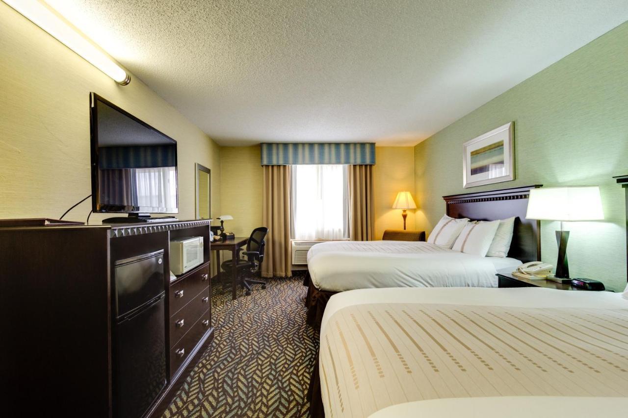 Fireside Inn And Suites Devils Lake Exterior foto